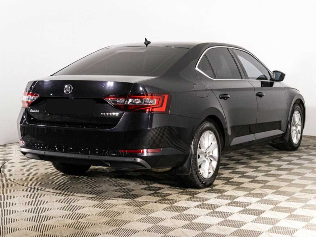 Купить Skoda Superb с пробегом. Фото: #4
