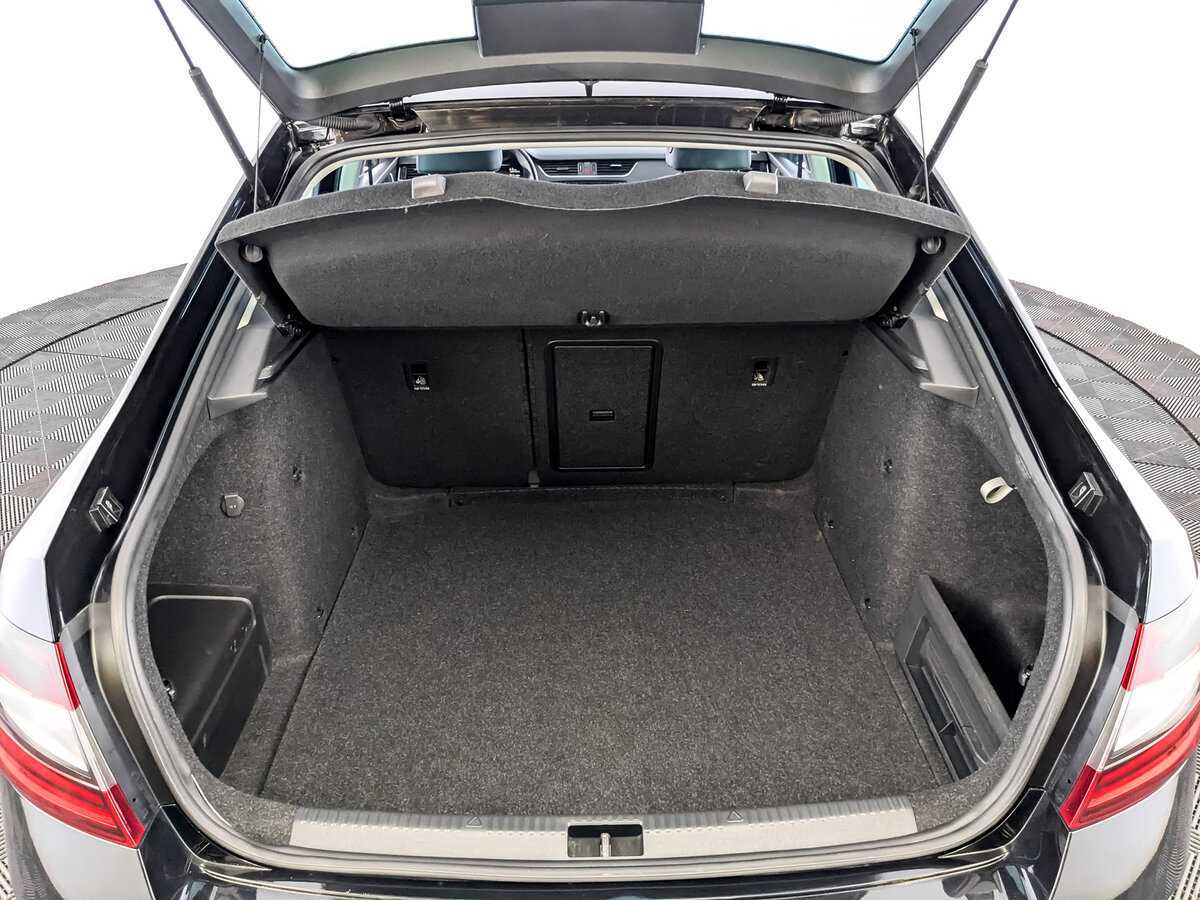 Купить Skoda Octavia с пробегом. Фото: #9