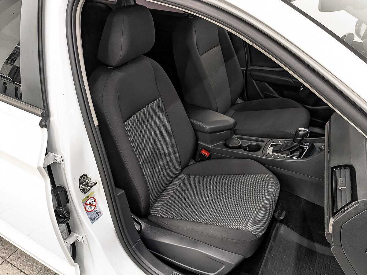 Купить Volkswagen Jetta с пробегом. Фото: #23