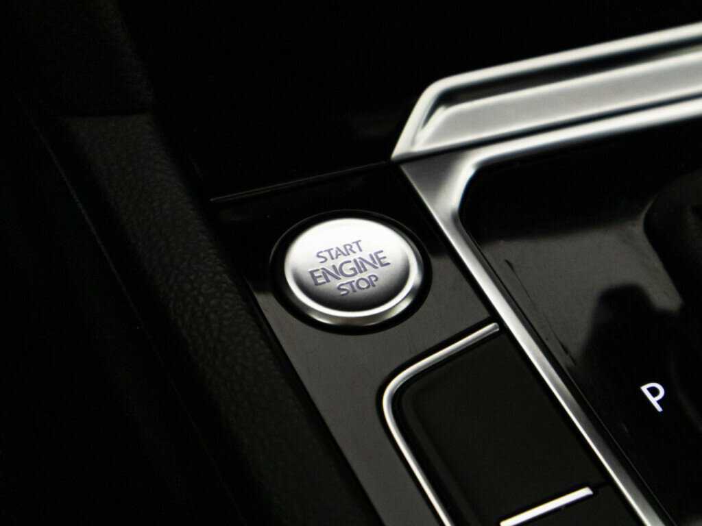 Купить Volkswagen Passat с пробегом. Фото: #18