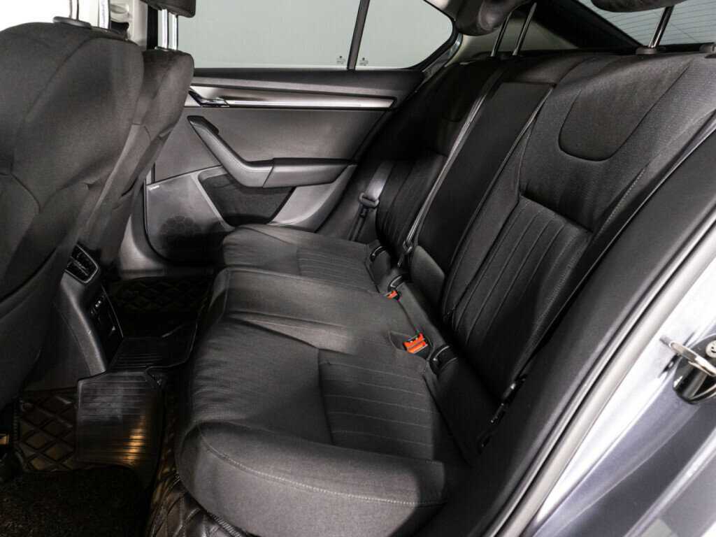 Купить Skoda Octavia с пробегом. Фото: #9