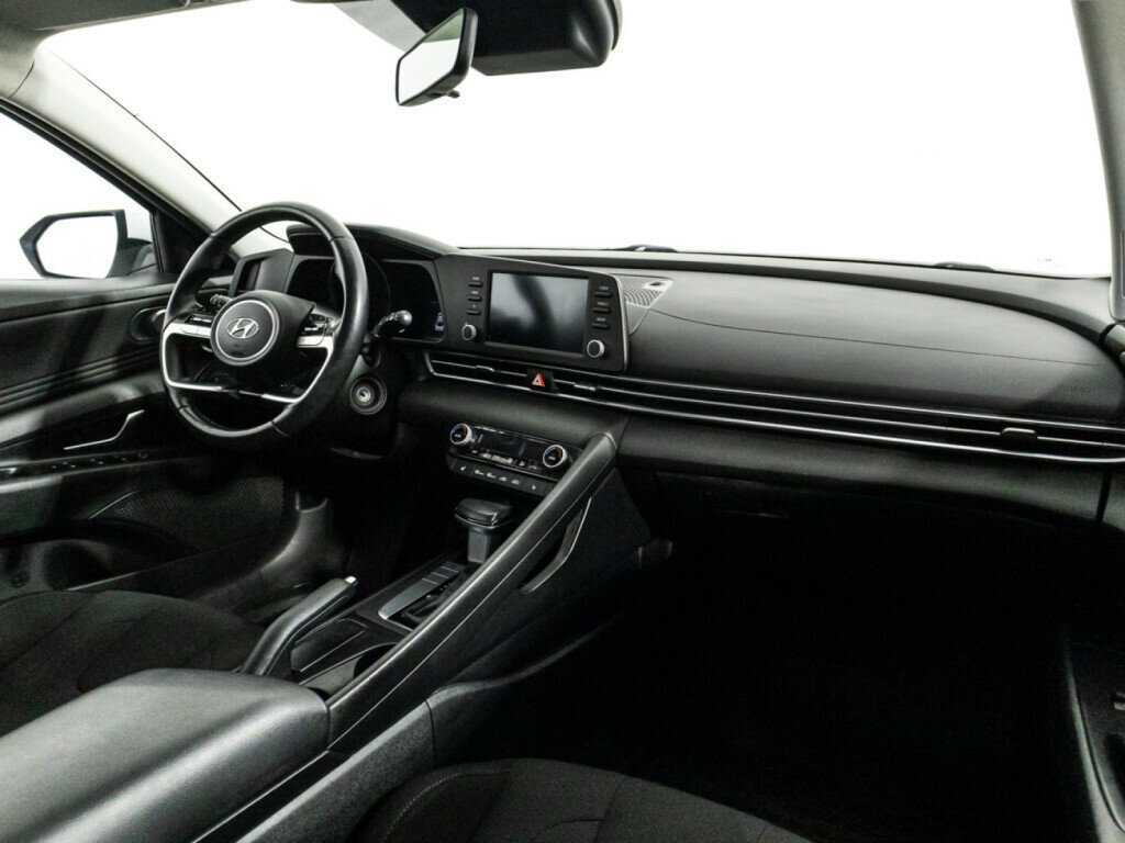 Купить Hyundai Elantra с пробегом. Фото: #8