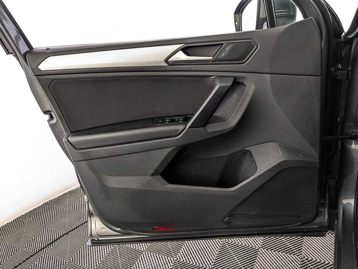 Купить Volkswagen Tiguan с пробегом. Фото: #16