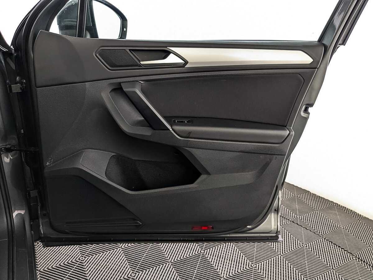 Купить Volkswagen Tiguan с пробегом. Фото: #21