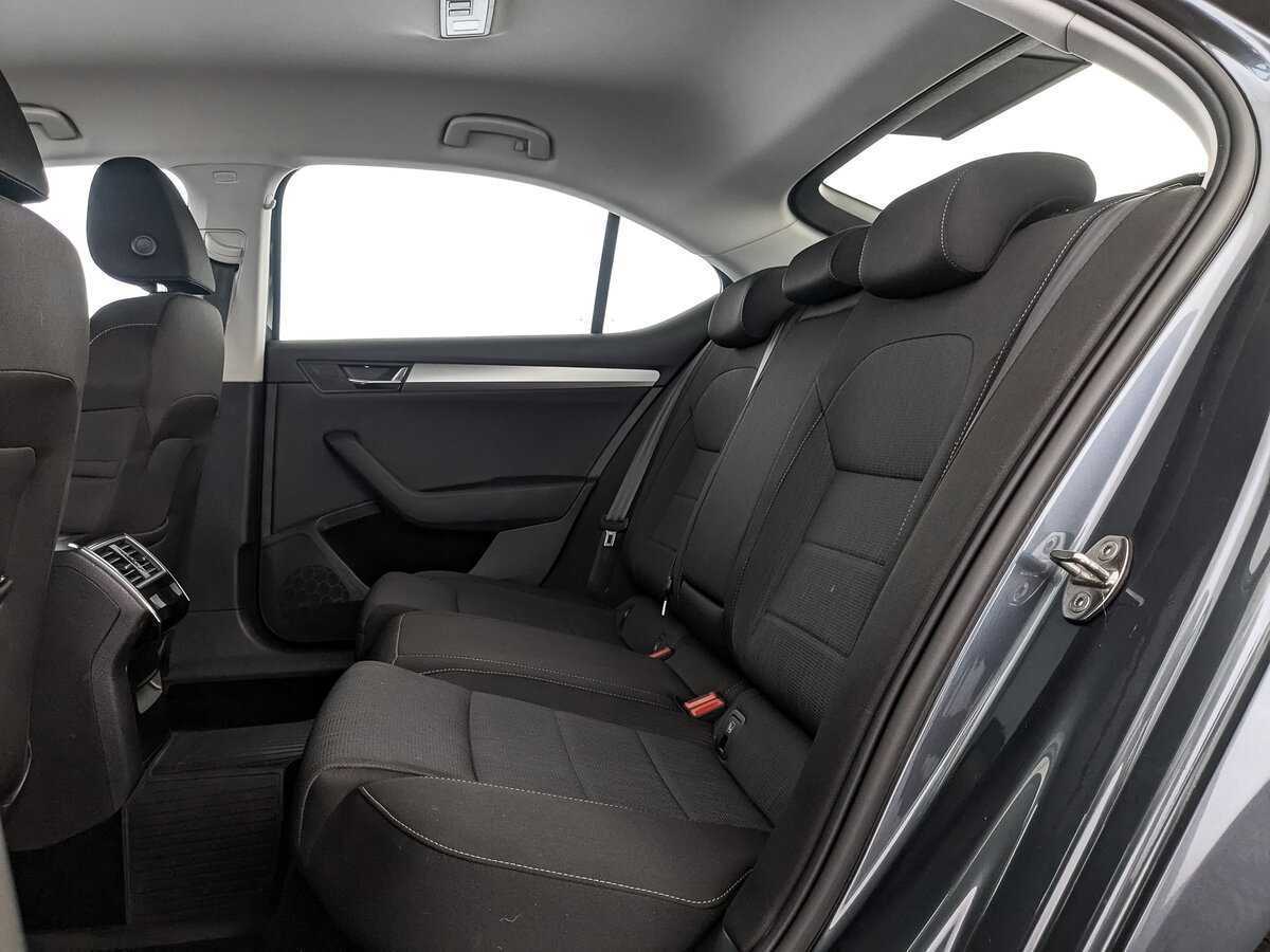 Купить Skoda Superb с пробегом. Фото: #17