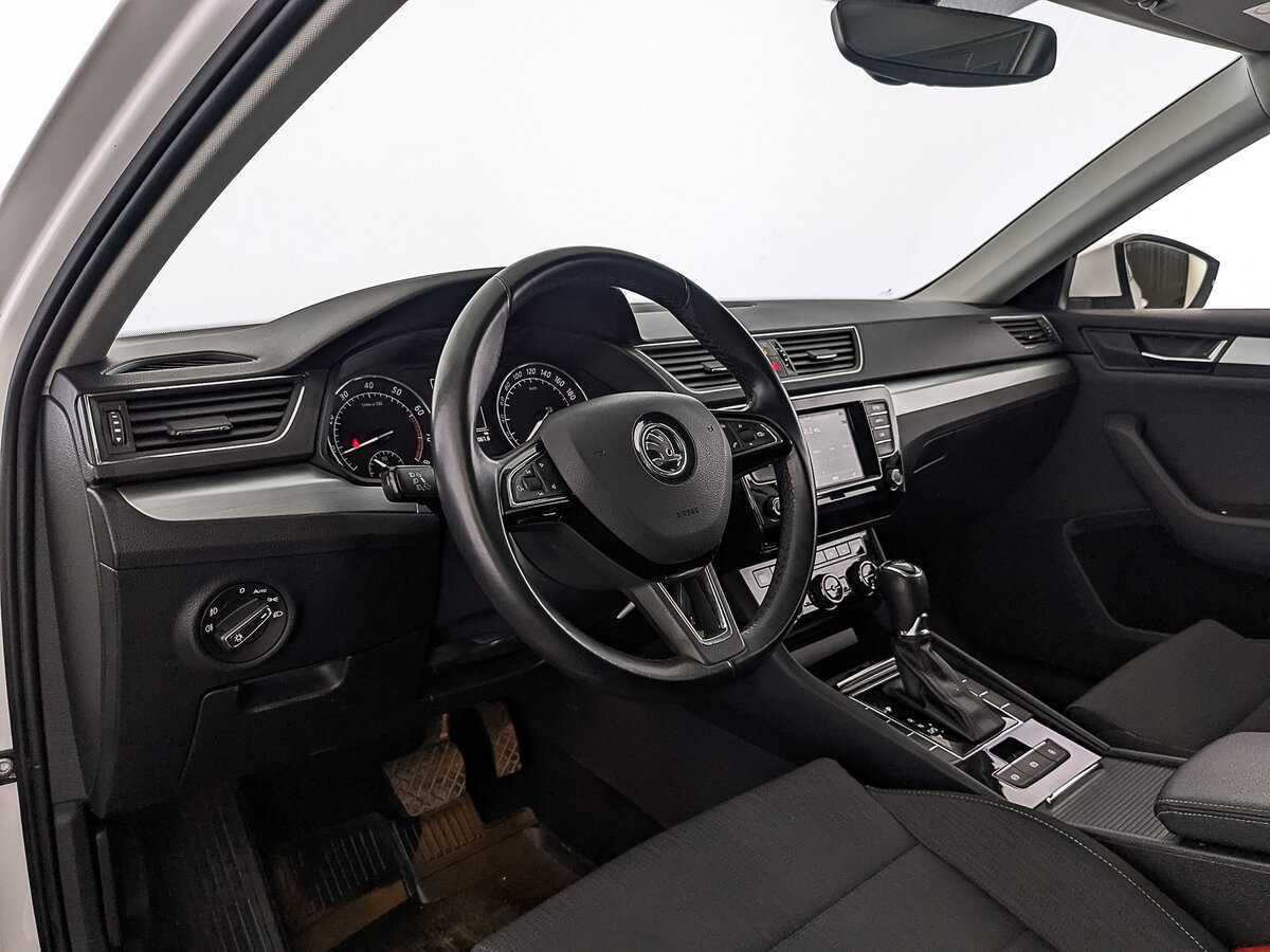 Купить Skoda Superb с пробегом. Фото: #14