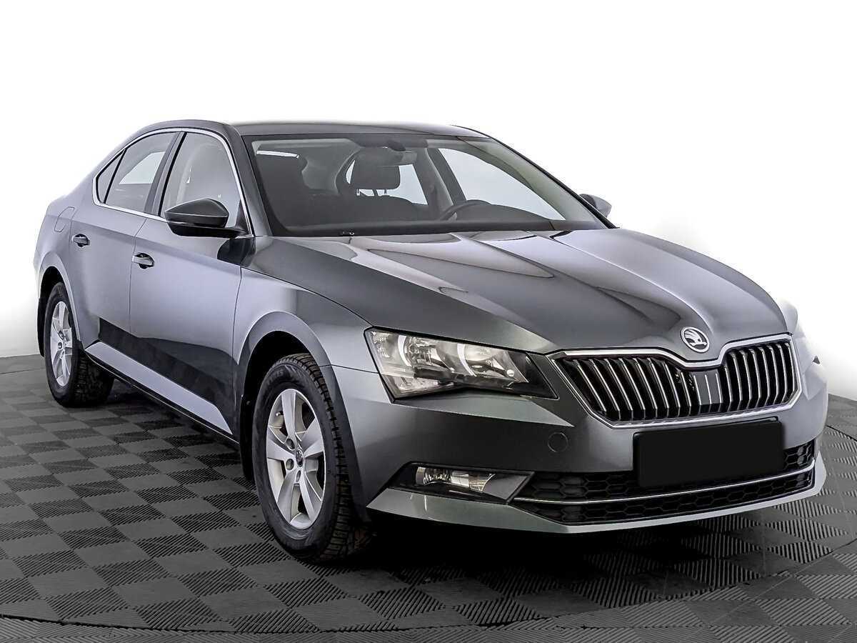 Купить Skoda Superb с пробегом. Фото: #2