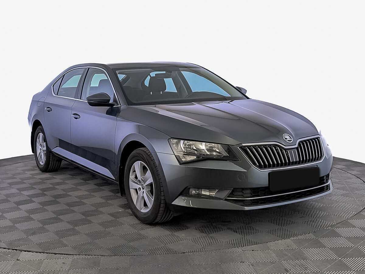 Купить Skoda Superb с пробегом. Фото: #2
