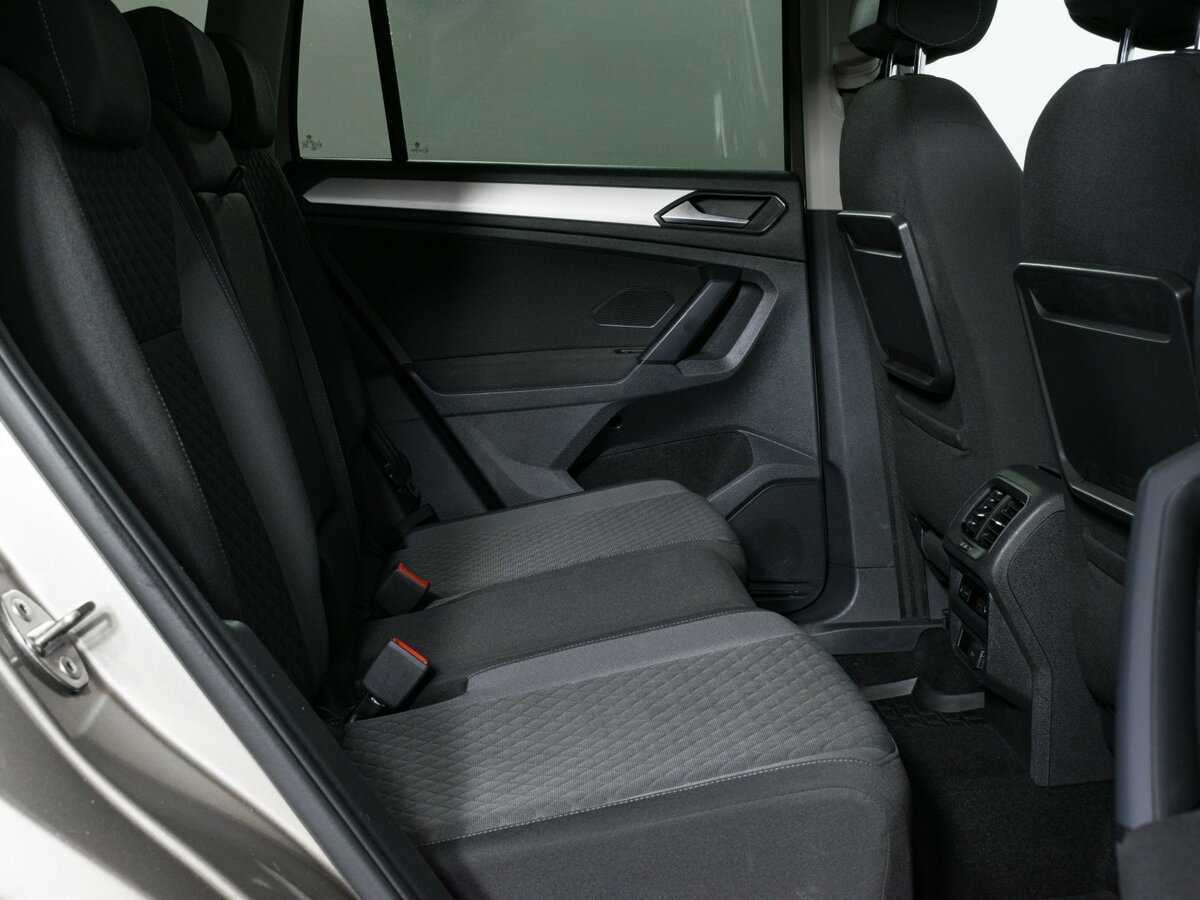 Купить Volkswagen Tiguan с пробегом. Фото: #9