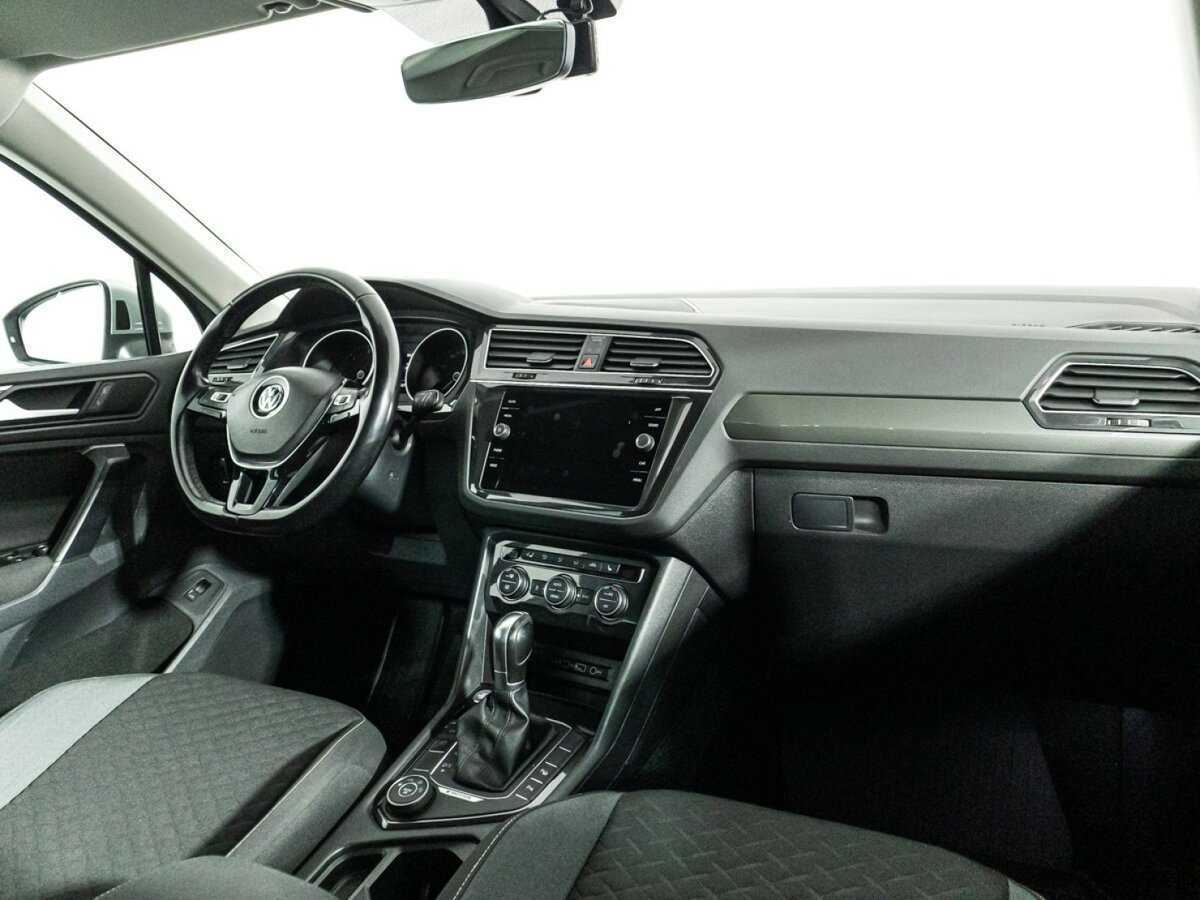 Купить Volkswagen Tiguan с пробегом. Фото: #8