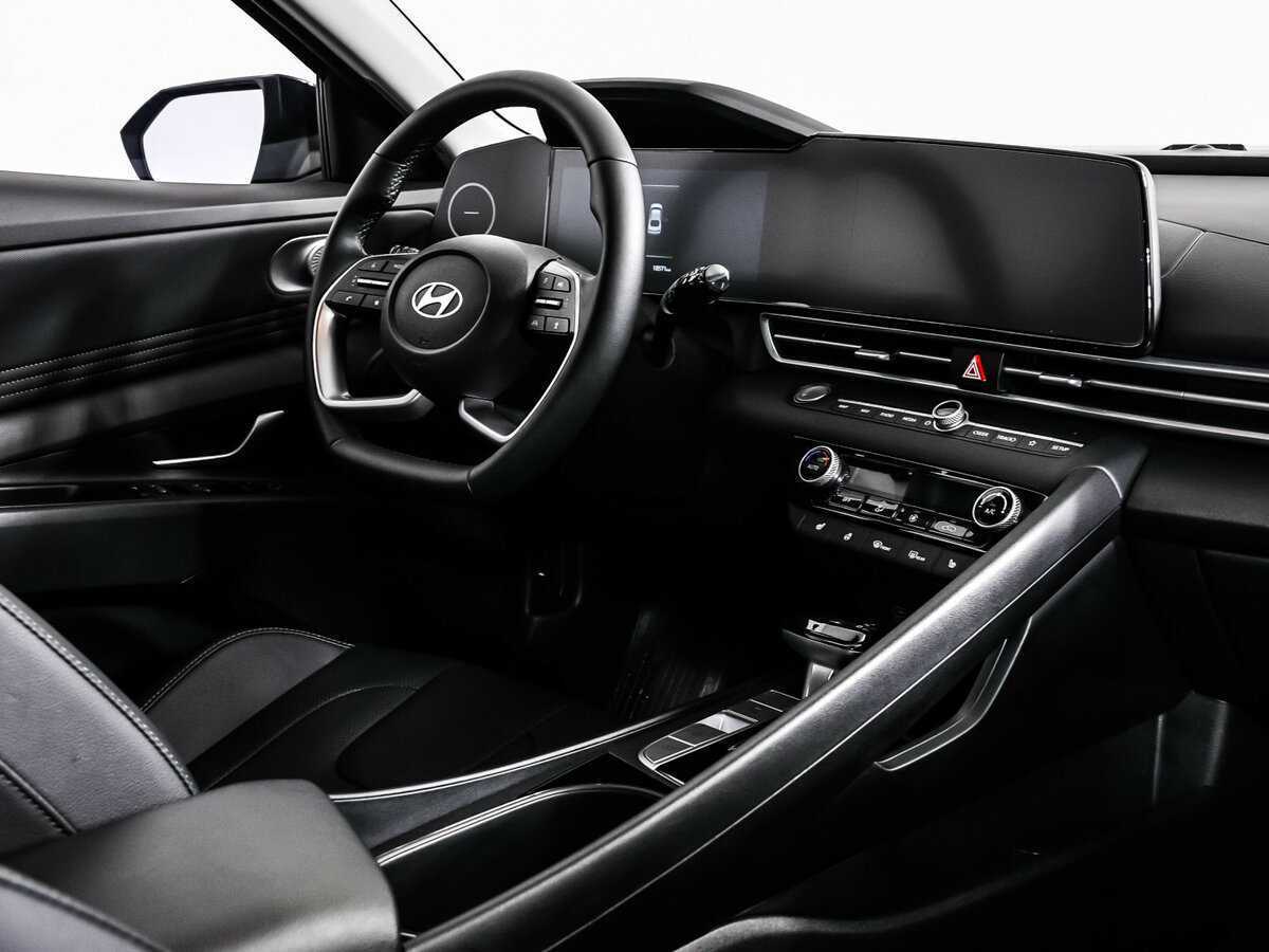 Купить Hyundai Elantra с пробегом. Фото: #8