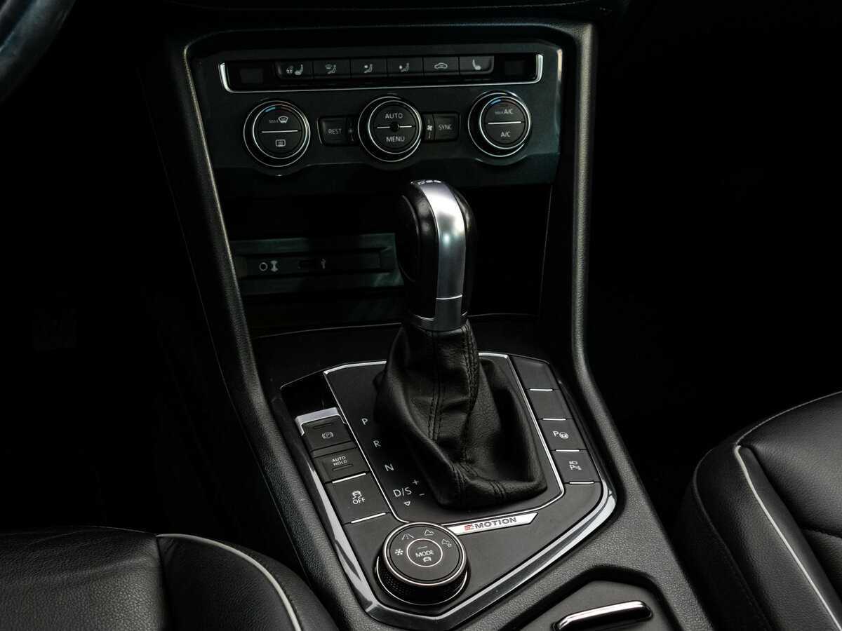 Купить Volkswagen Tiguan с пробегом. Фото: #11