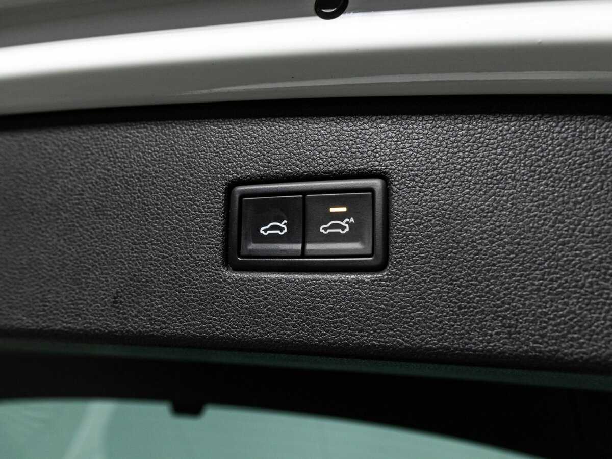 Купить Volkswagen Tiguan с пробегом. Фото: #14