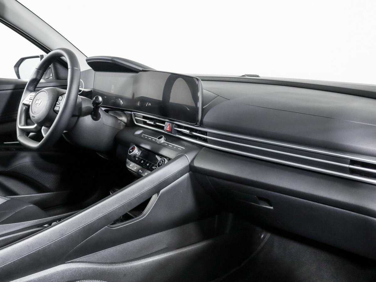 Купить Hyundai Elantra с пробегом. Фото: #5
