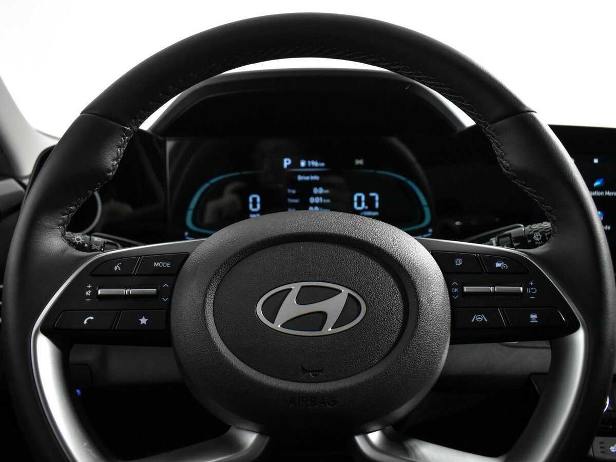 Купить Hyundai Elantra с пробегом. Фото: #20