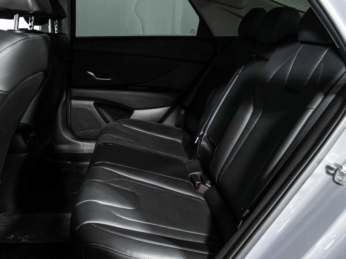 Купить Hyundai Elantra с пробегом. Фото: #9