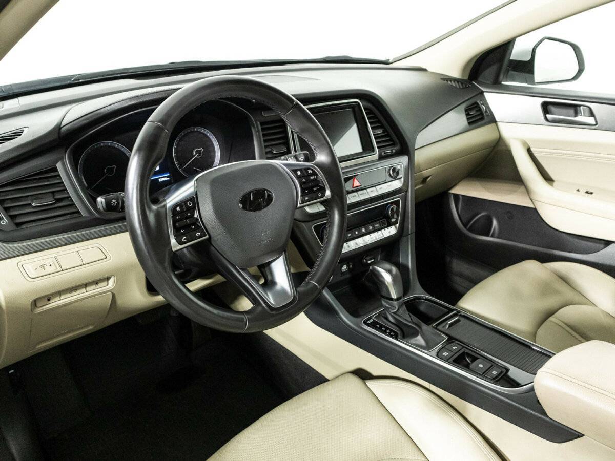 Купить Hyundai Sonata с пробегом. Фото: #10