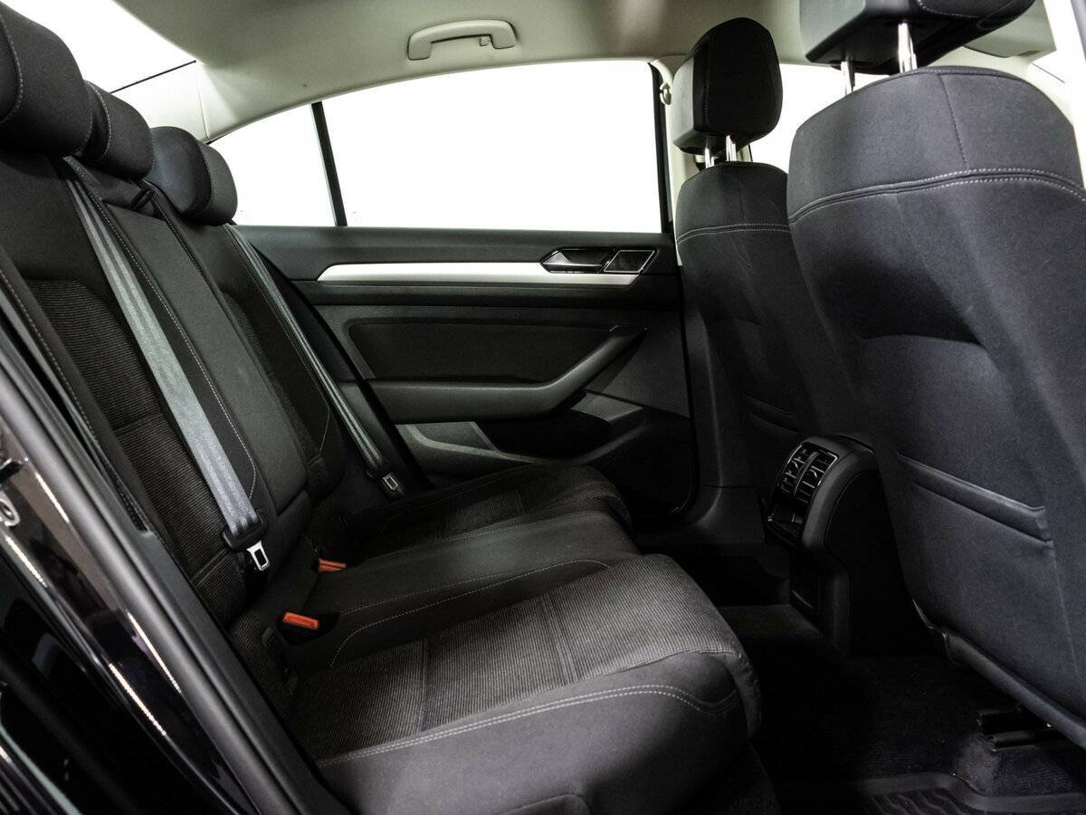 Купить Volkswagen Passat с пробегом. Фото: #18