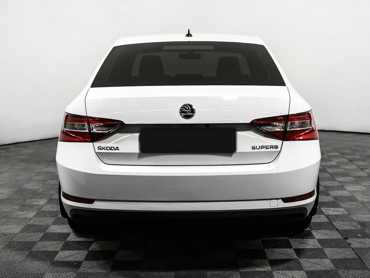 Купить Skoda Superb с пробегом. Фото: #5