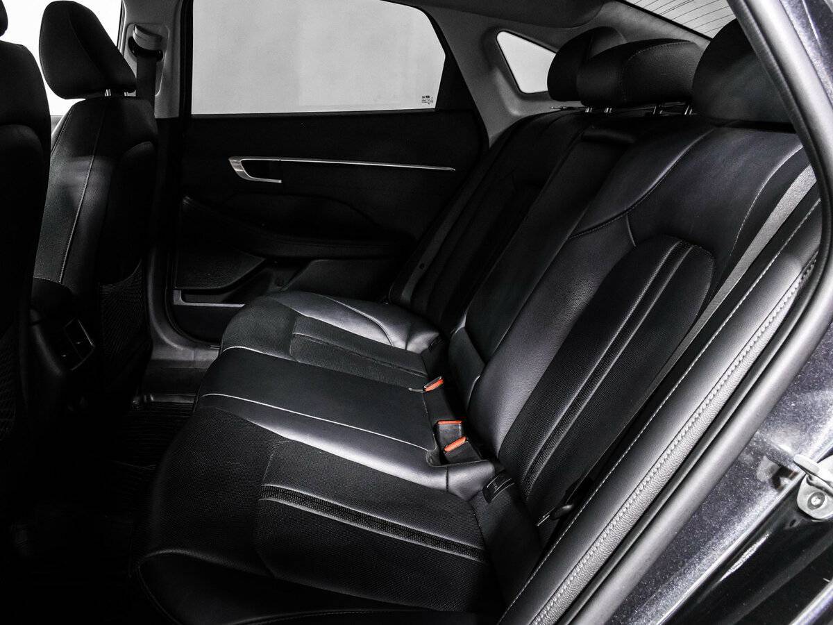 Купить Hyundai Sonata с пробегом. Фото: #11