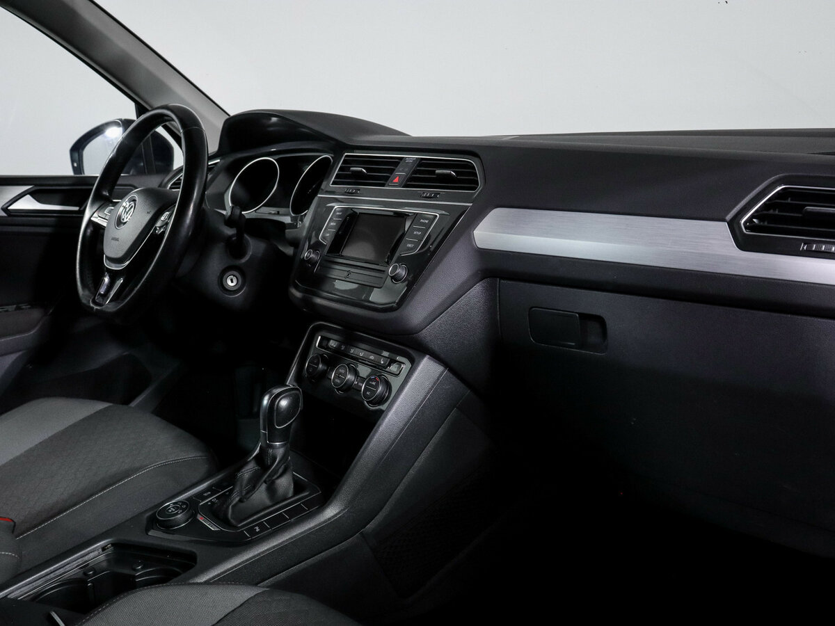 Купить Volkswagen Tiguan с пробегом. Фото: #6