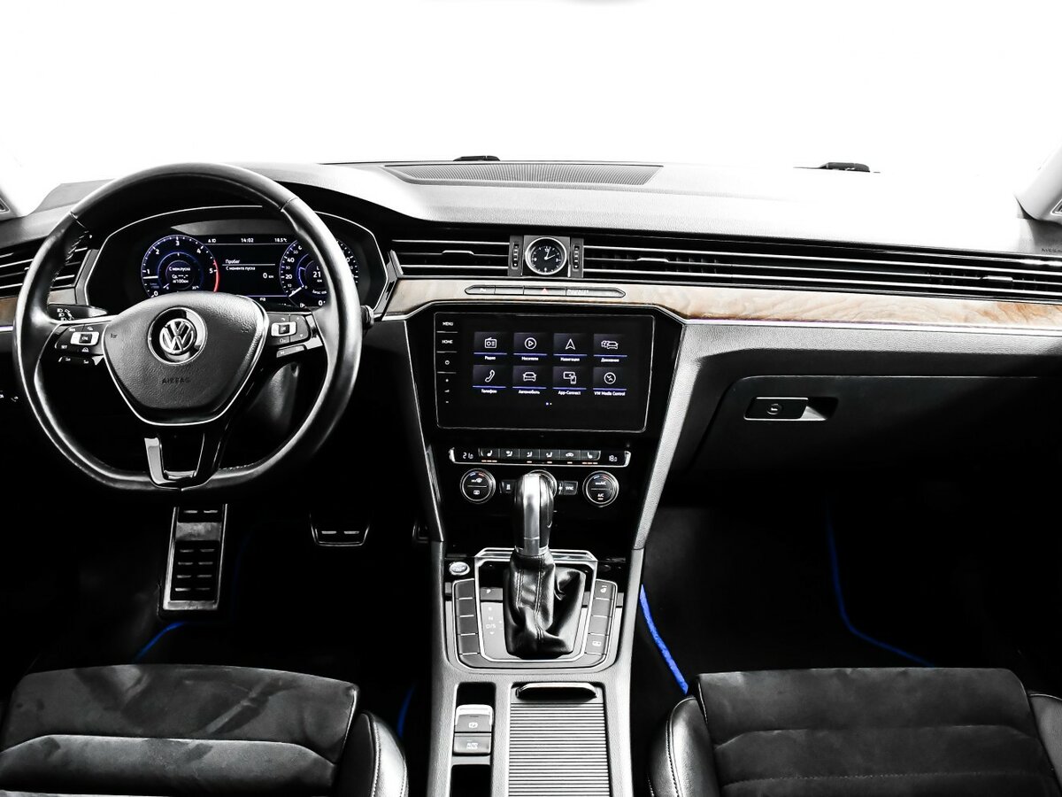 Купить Volkswagen Passat с пробегом. Фото: #8