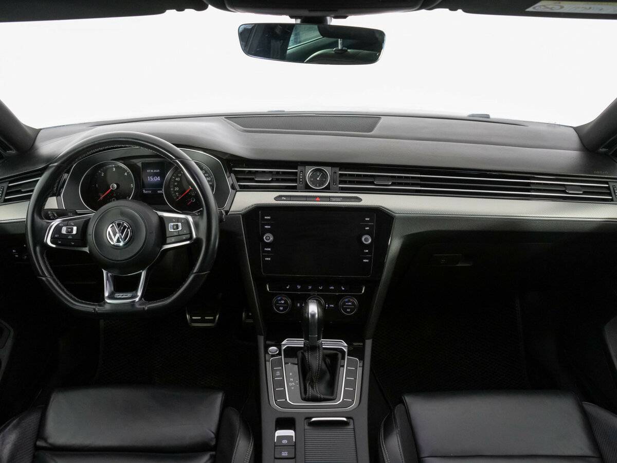 Купить Volkswagen Passat с пробегом. Фото: #9