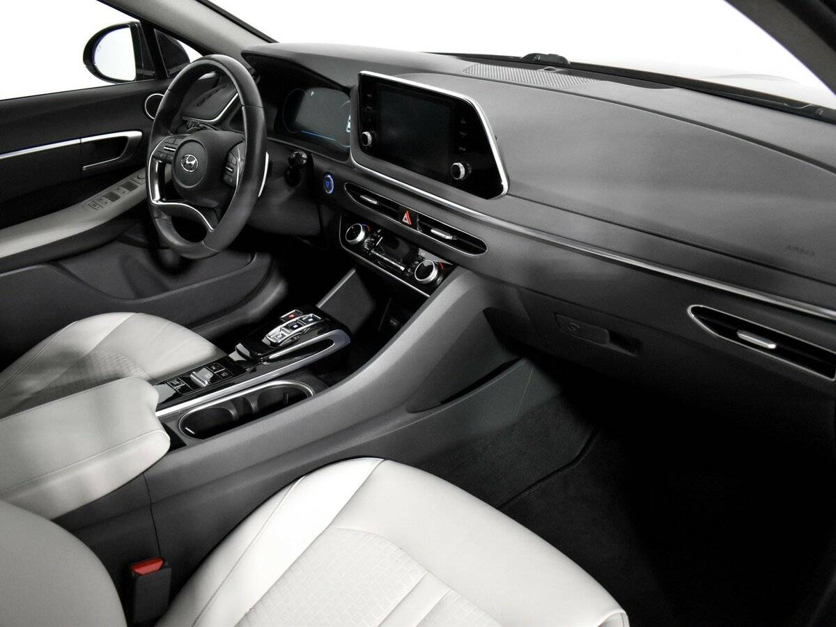 Купить Hyundai Sonata с пробегом. Фото: #9