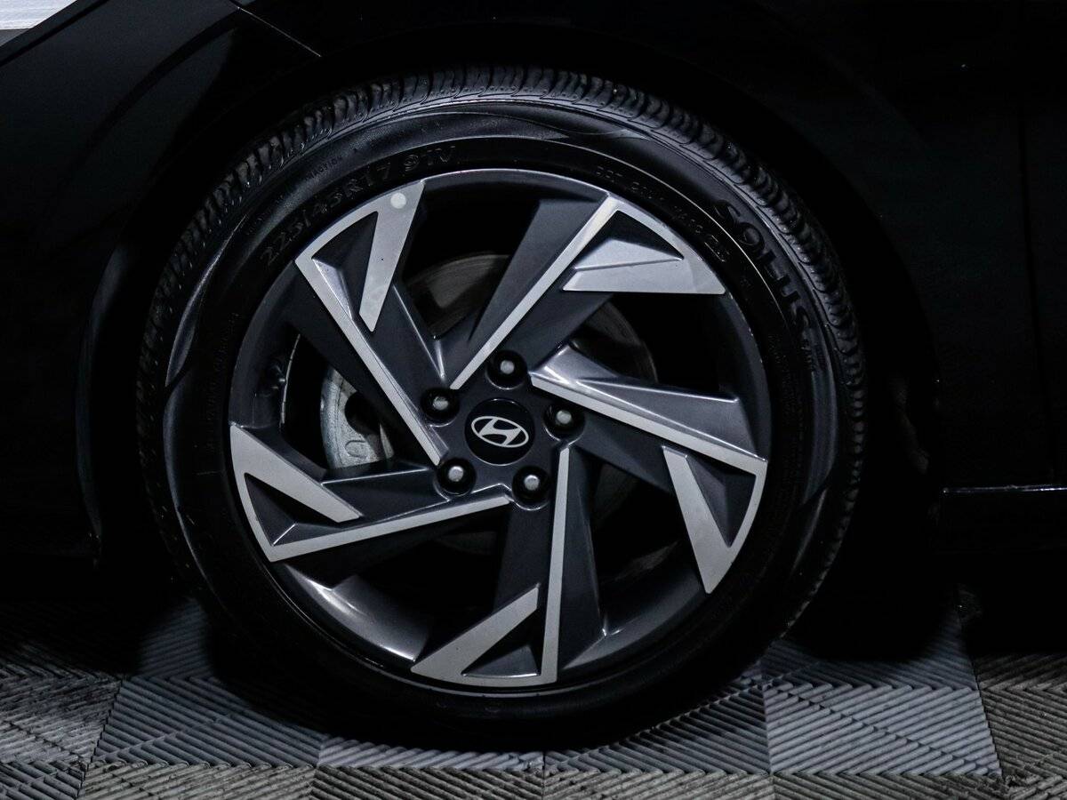 Купить Hyundai Elantra с пробегом. Фото: #11