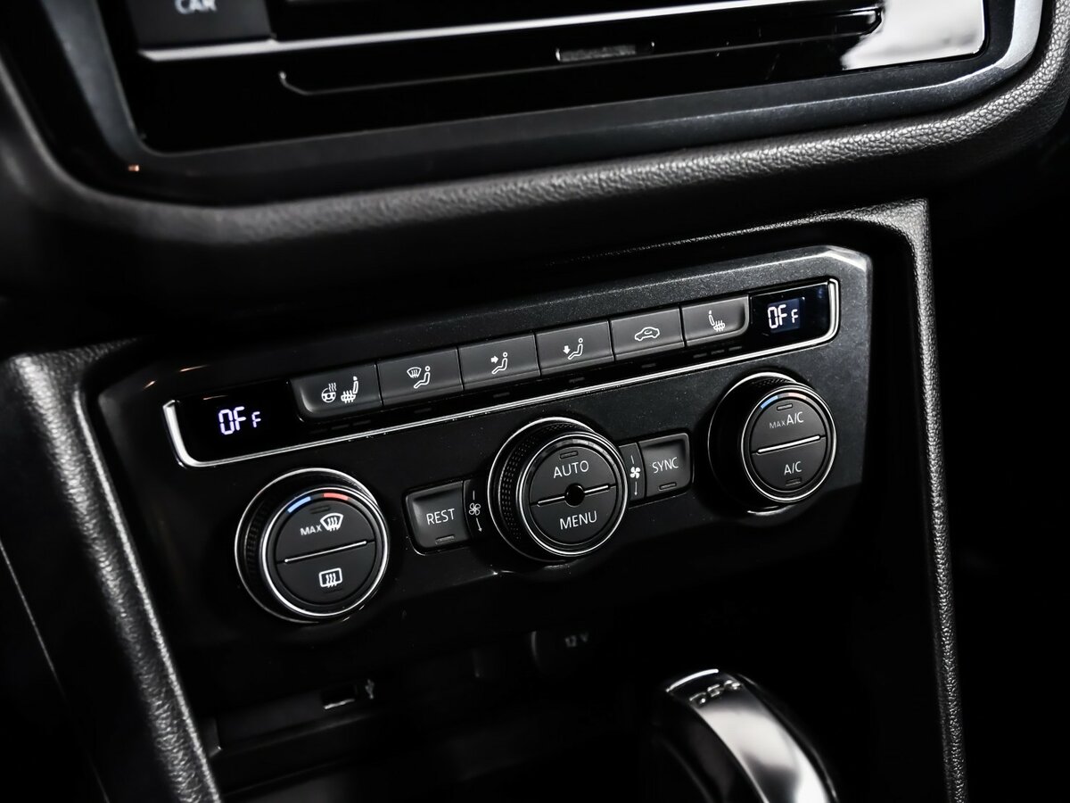 Купить Volkswagen Tiguan с пробегом. Фото: #14
