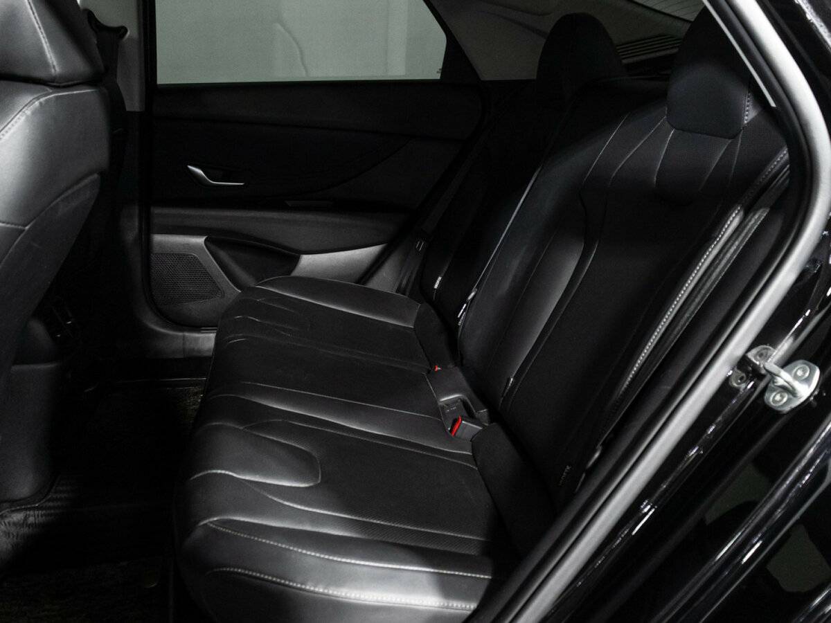 Купить Hyundai Elantra с пробегом. Фото: #9