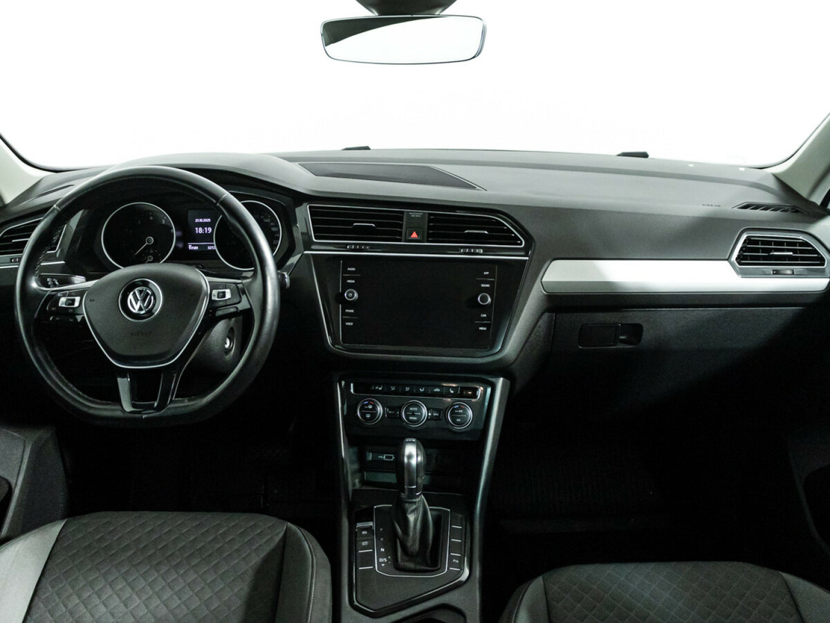Купить Volkswagen Tiguan с пробегом. Фото: #11