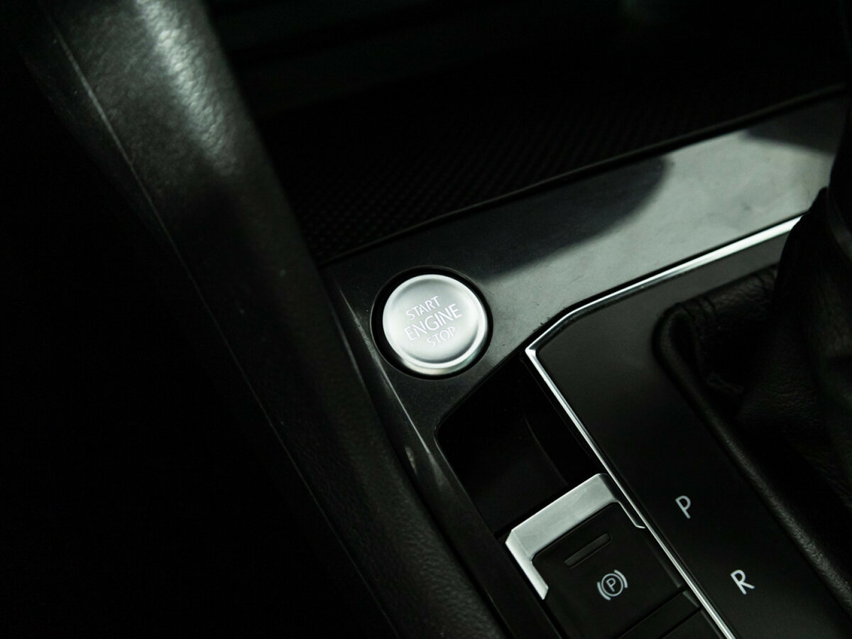 Купить Volkswagen Tiguan с пробегом. Фото: #17