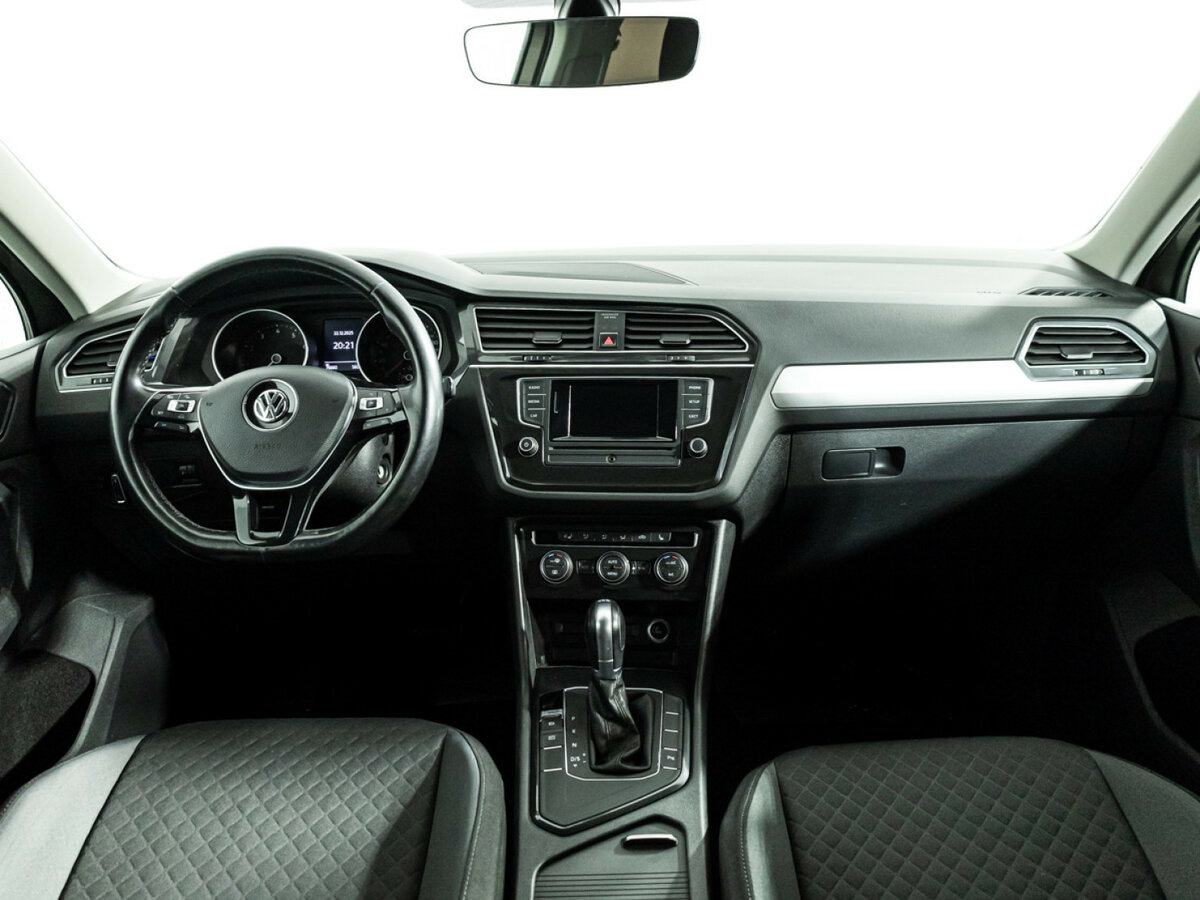 Купить Volkswagen Tiguan с пробегом. Фото: #10