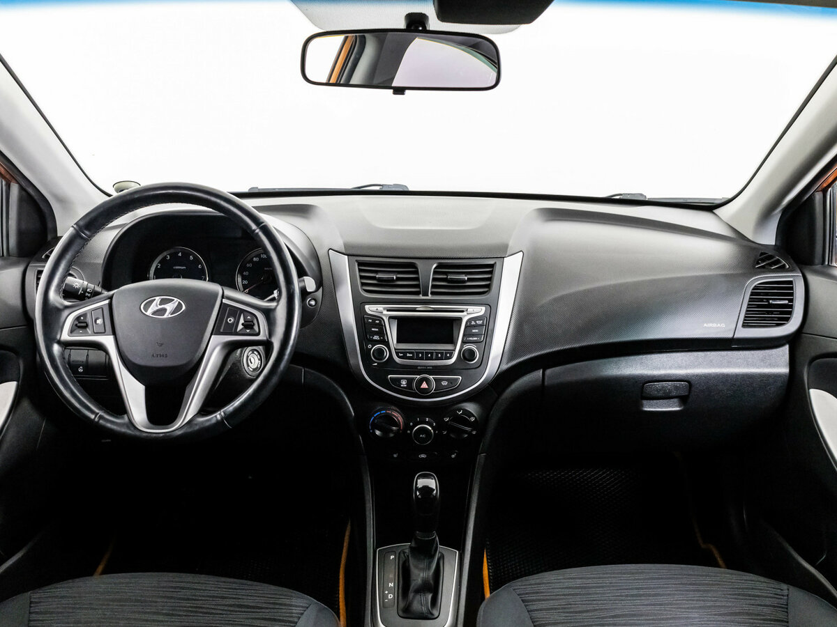 Купить Hyundai Solaris с пробегом. Фото: #7